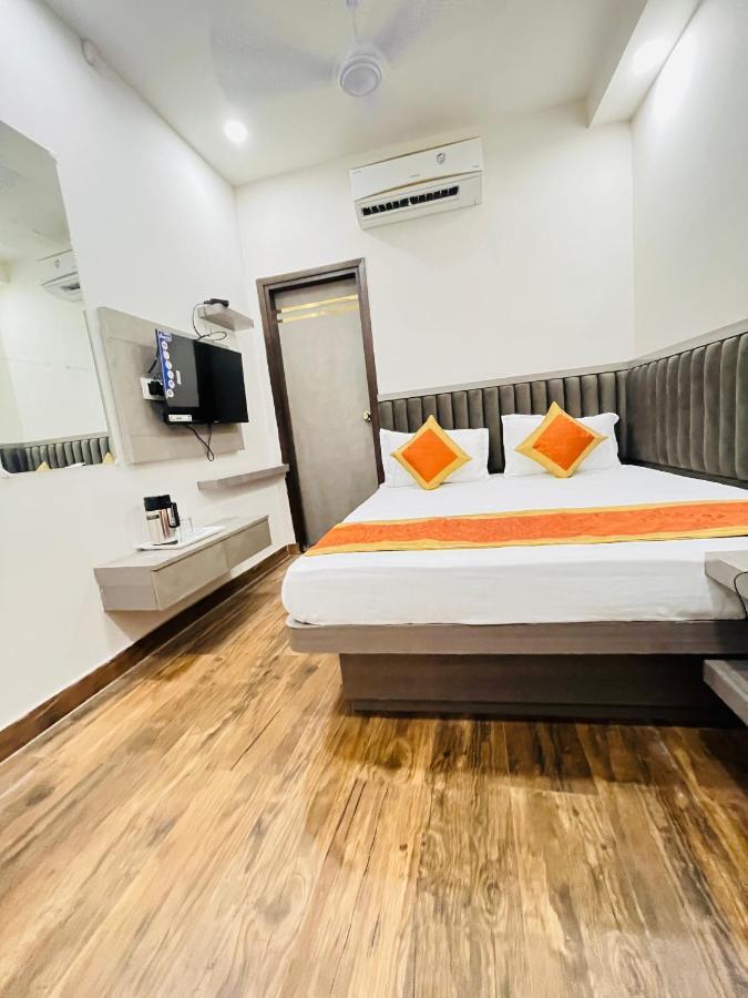 Hotel Red Stone Inn - Near New Delhi Railway Station - Paharganj Exterior photo