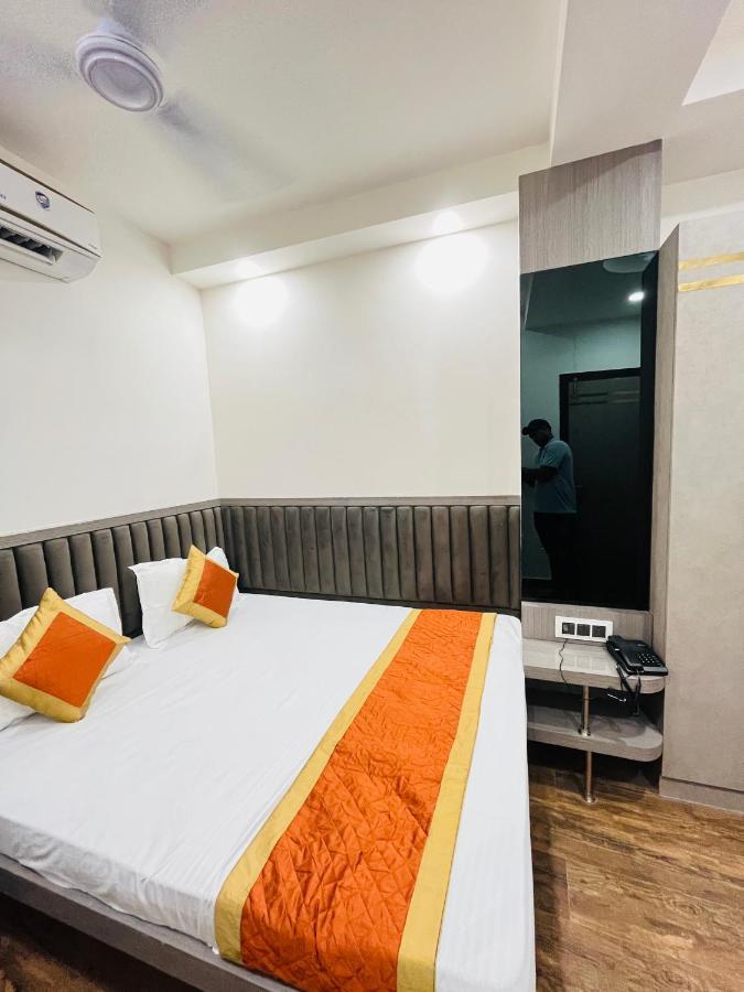 Hotel Red Stone Inn - Near New Delhi Railway Station - Paharganj Exterior photo